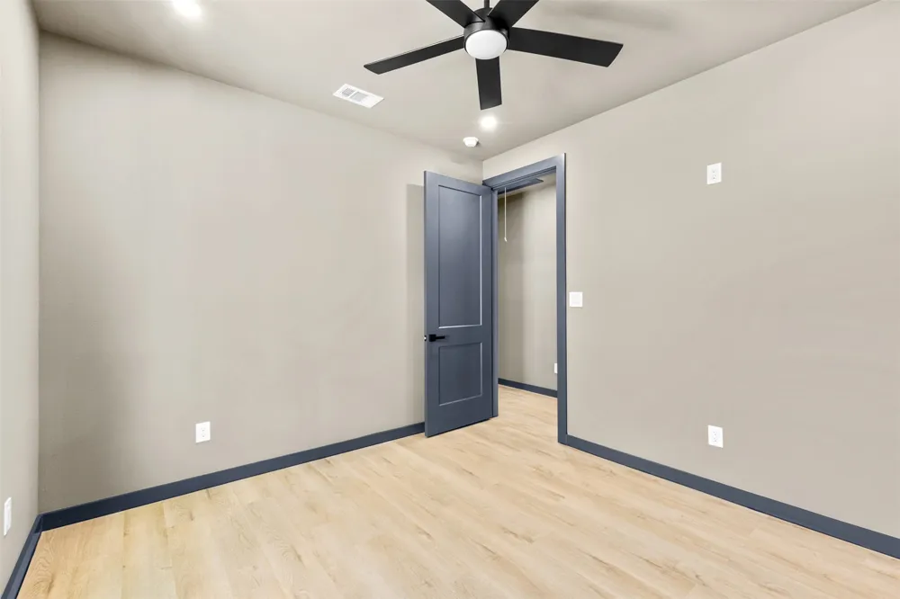 818 Lambert Street Dallas, TX 75203