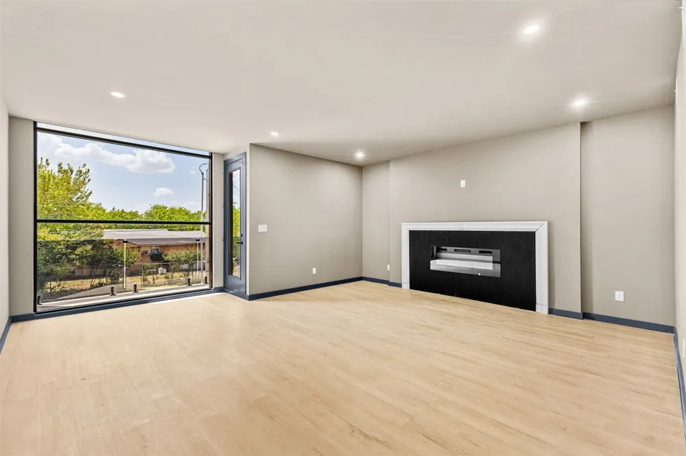 818 Lambert Street Dallas, TX 75203