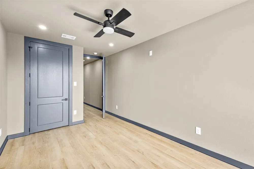 818 Lambert Street Dallas, TX 75203