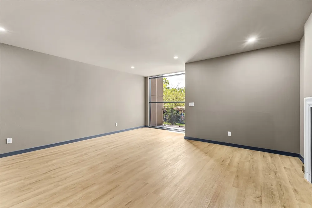 818 Lambert Street Dallas, TX 75203