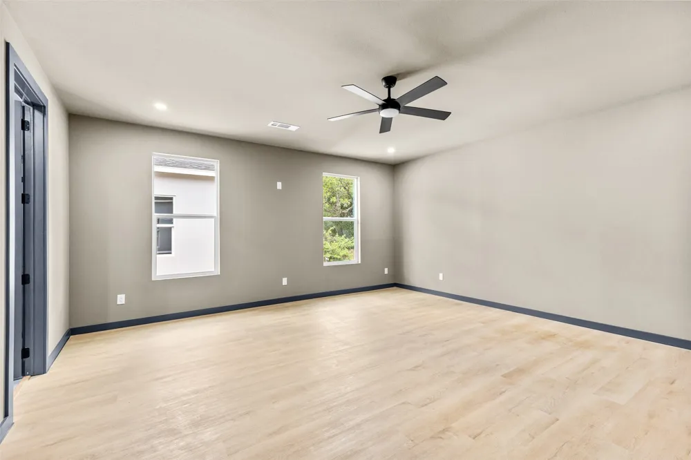 818 Lambert Street Dallas, TX 75203
