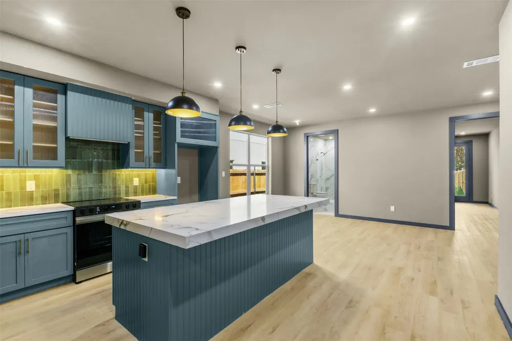 818 Lambert Street Dallas, TX 75203