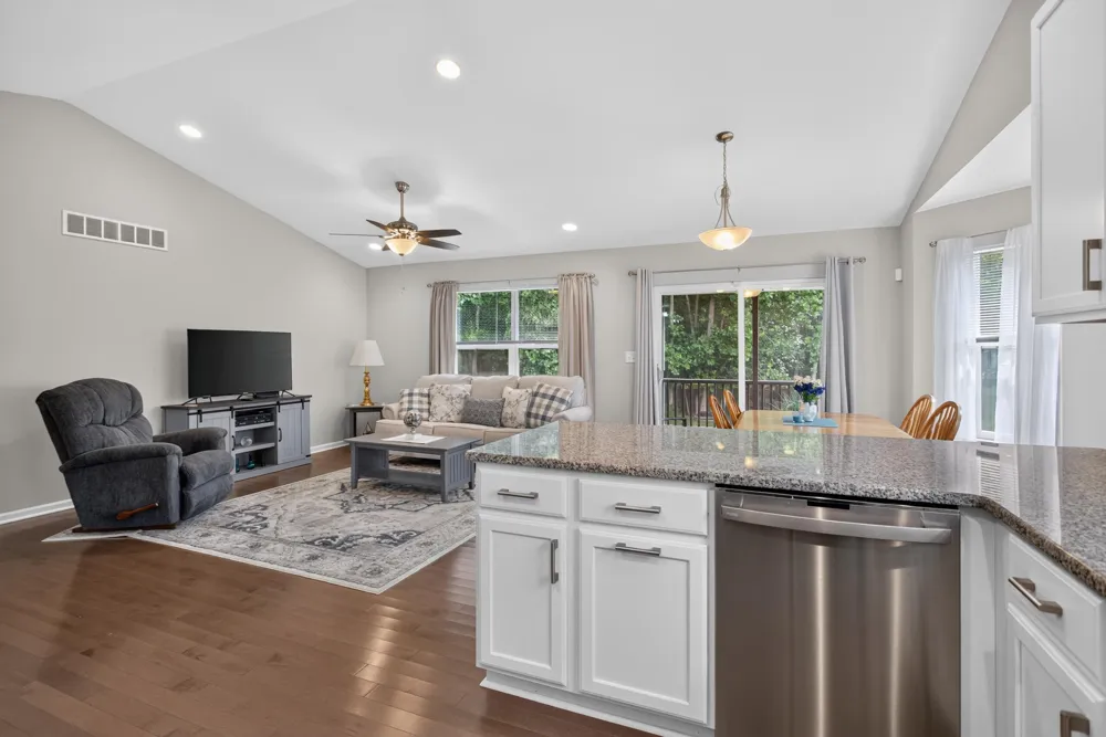 4043 Stoneridge Drive Jackson, MI 49203