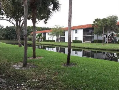 445 LAKEVIEW DRIVE #3 Weston, FL 33326