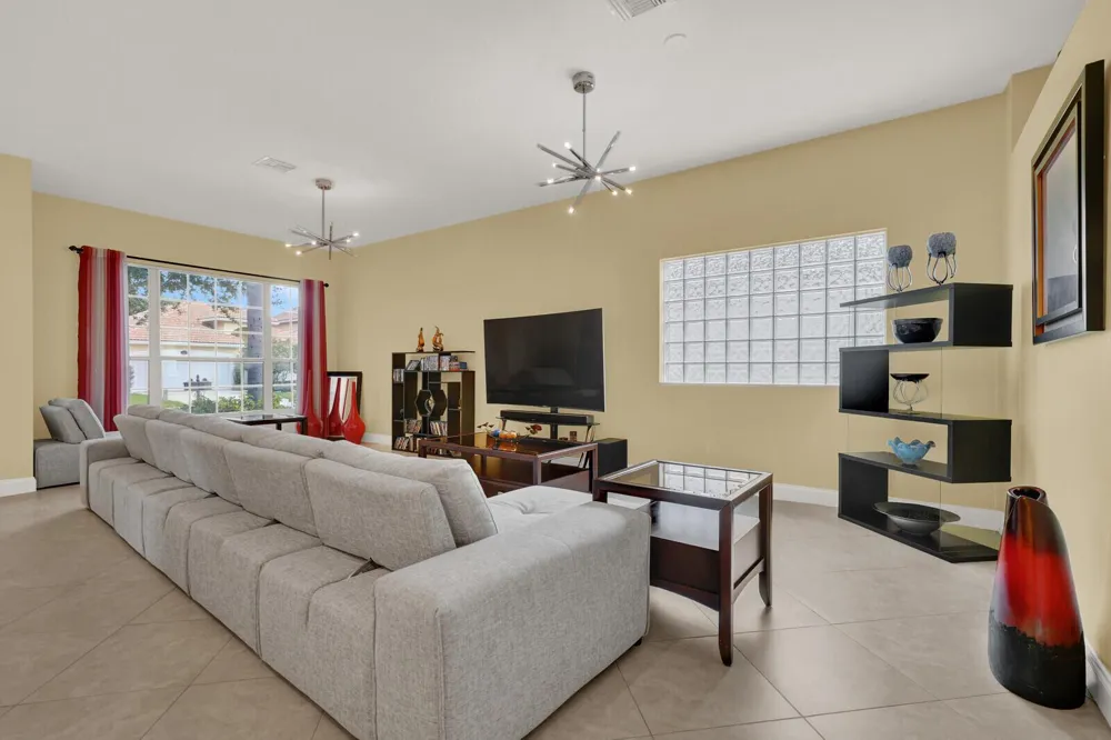 18453 OLD PRINCETON LANE Boca Raton, FL 33498