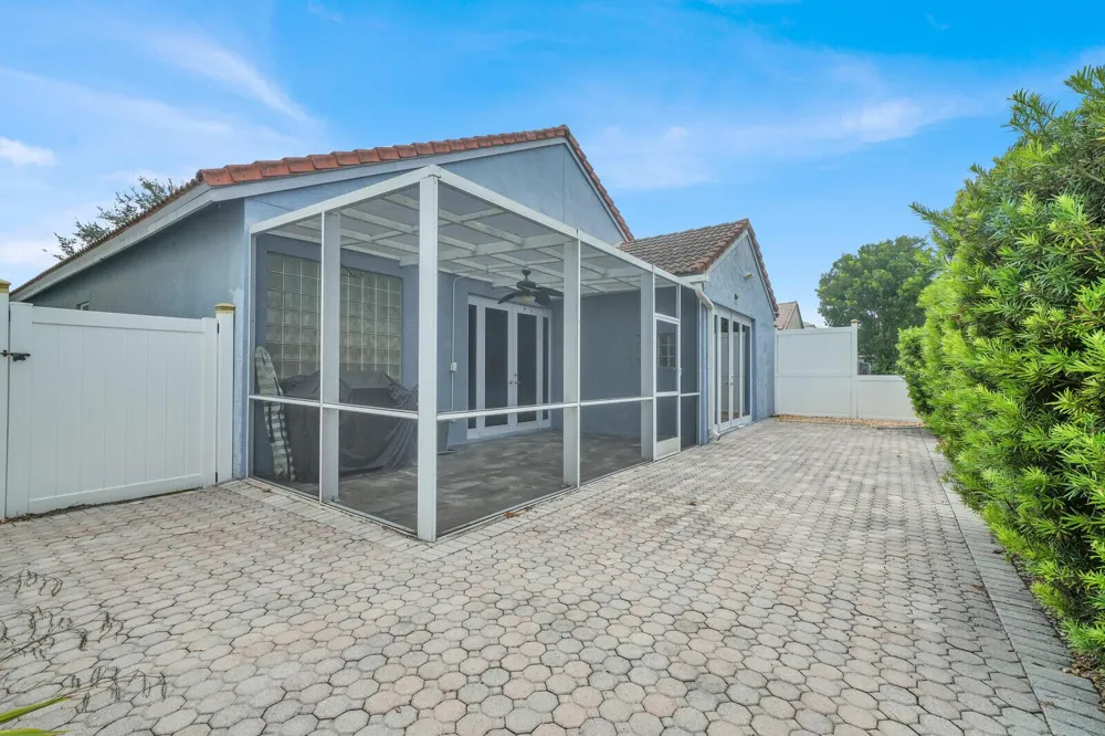 18453 OLD PRINCETON LANE Boca Raton, FL 33498