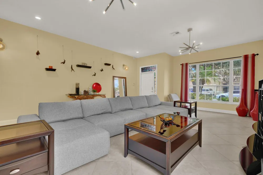 18453 OLD PRINCETON LANE Boca Raton, FL 33498