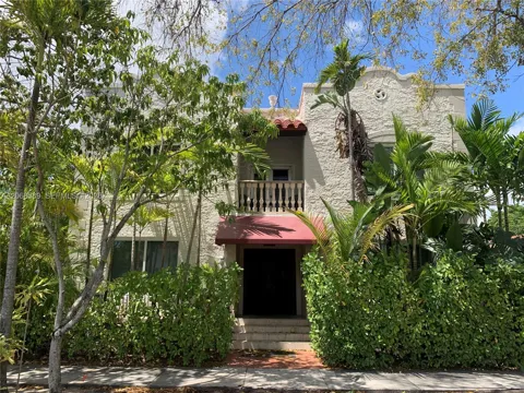712 SW 56 AV #8B