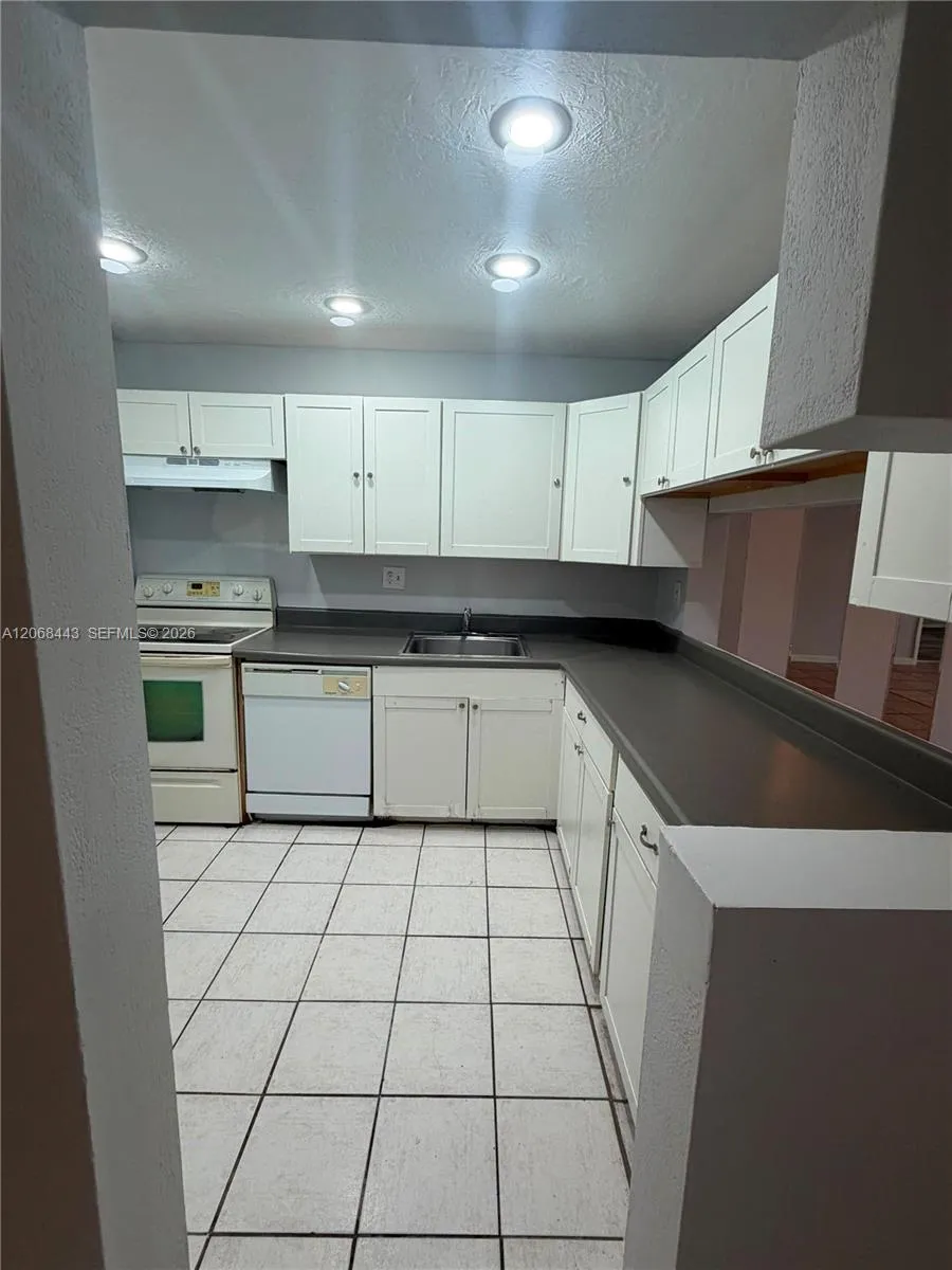8020 Colony Cir N #306 Tamarac, FL 33321