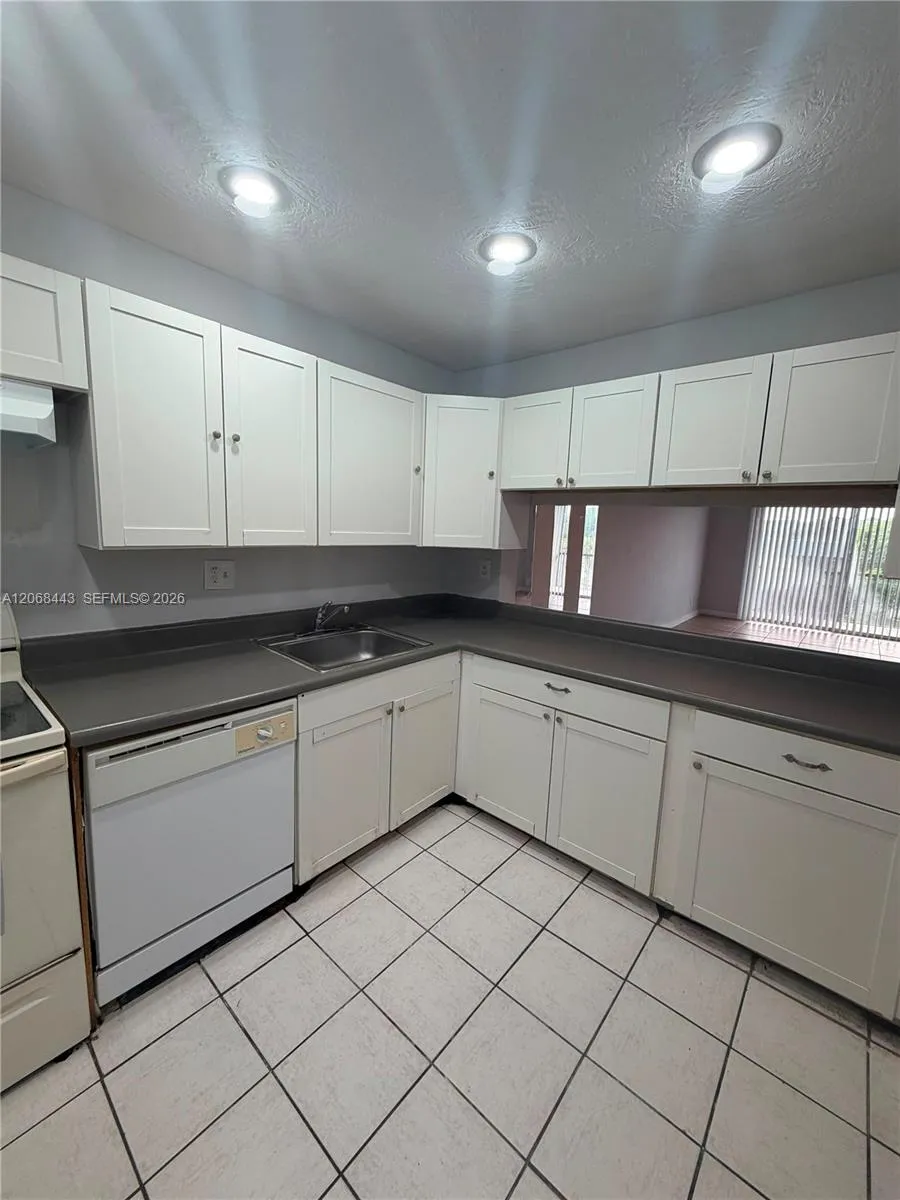 8020 Colony Cir N #306 Tamarac, FL 33321