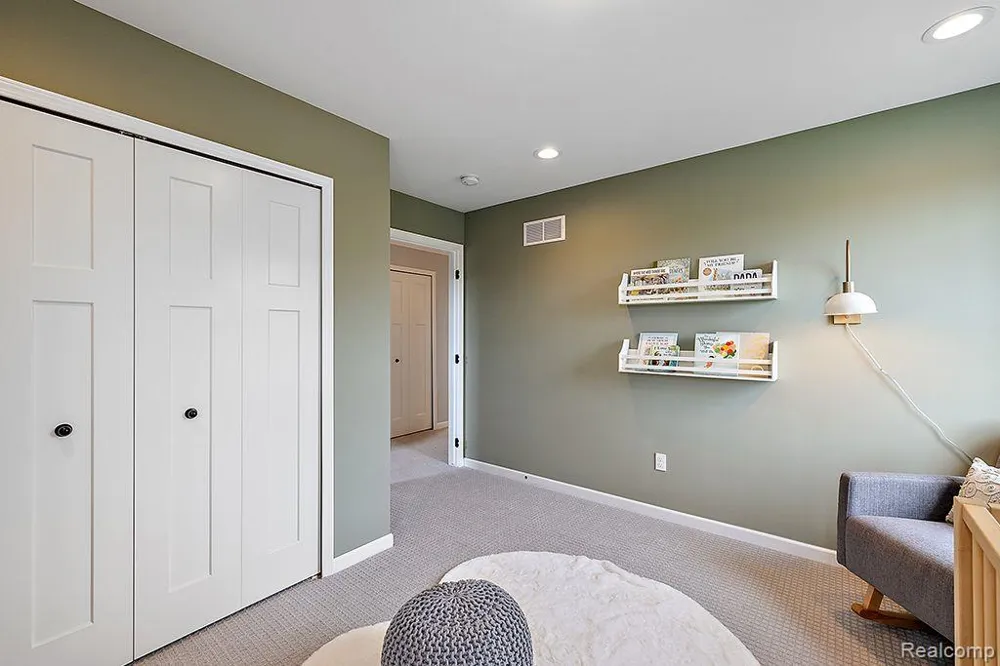 6190 Parker Drive Fenton City, MI 48451