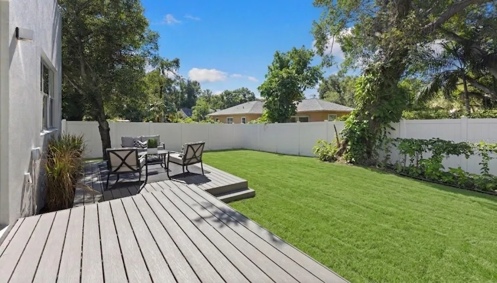 668 NEWTON AVENUE S St Petersburg, FL 33701