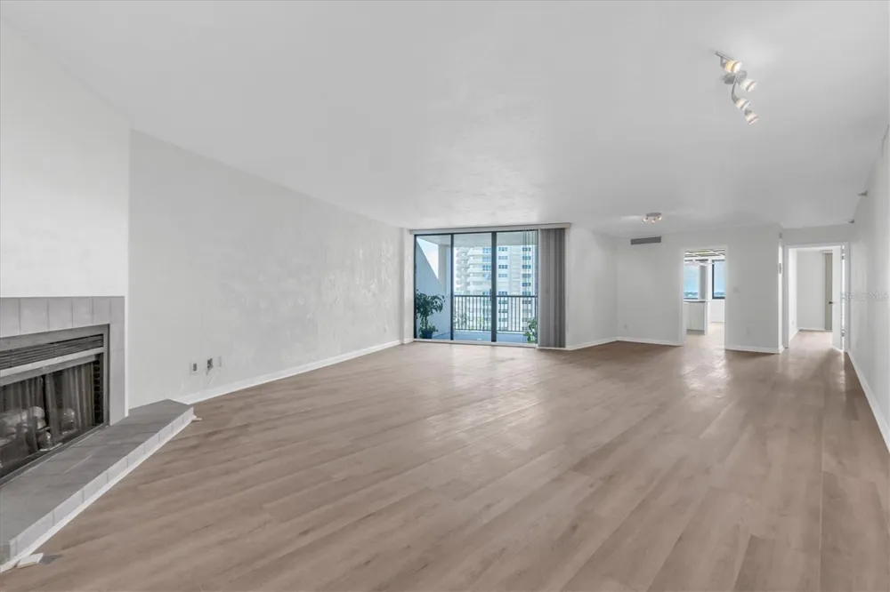 1600 GULF BOULEVARD #617 Clearwater Beach, FL 33767
