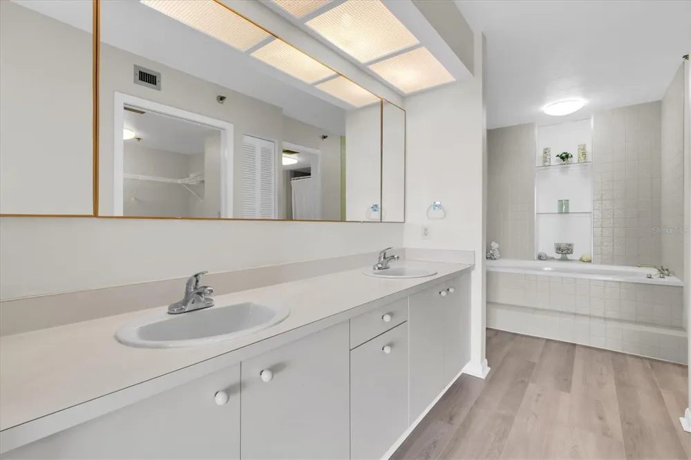 1600 GULF BOULEVARD #617 Clearwater Beach, FL 33767
