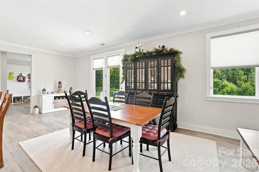 220 E Warfield Drive Mooresville, NC 28115