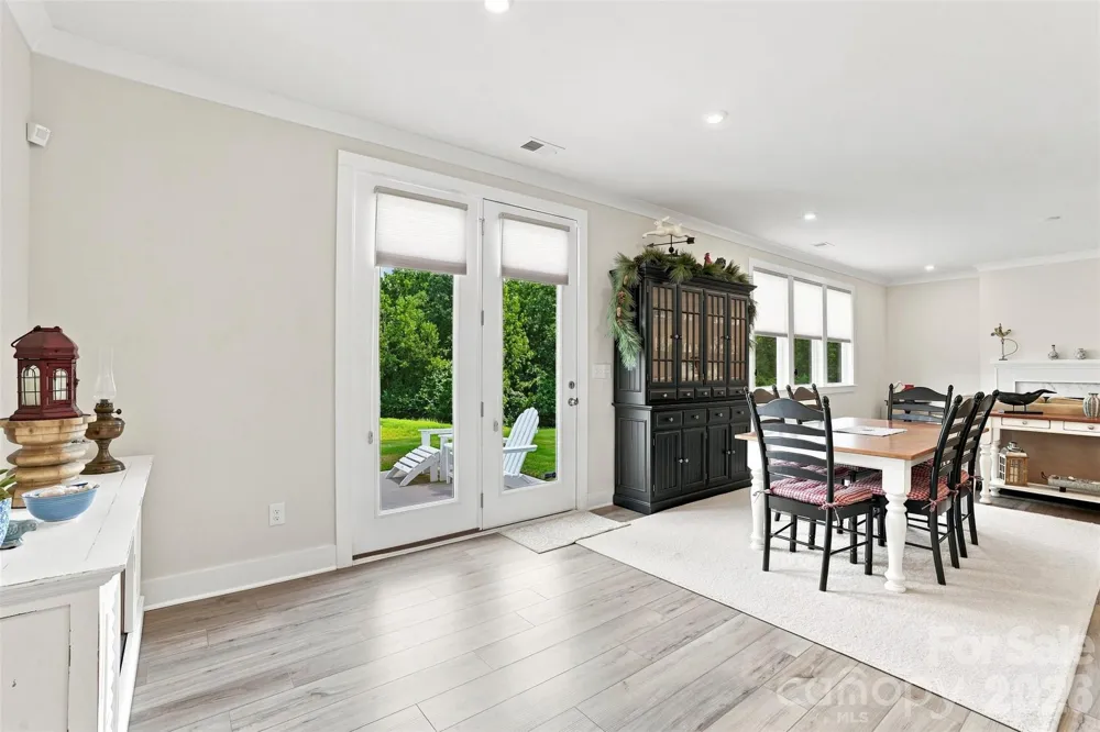220 E Warfield Drive Mooresville, NC 28115