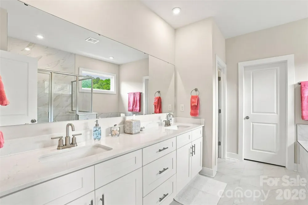220 E Warfield Drive Mooresville, NC 28115