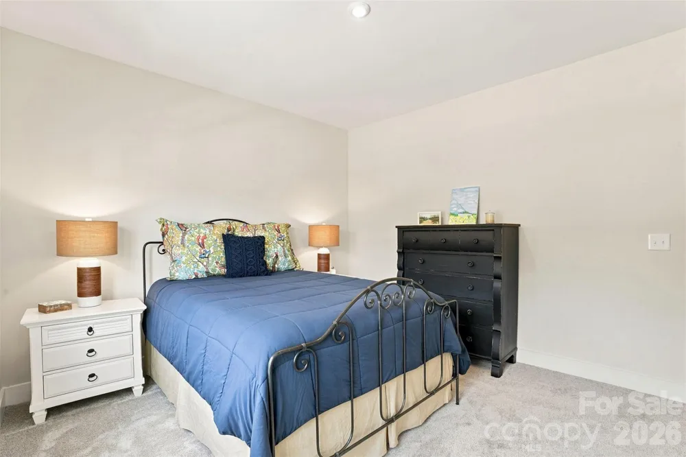 220 E Warfield Drive Mooresville, NC 28115