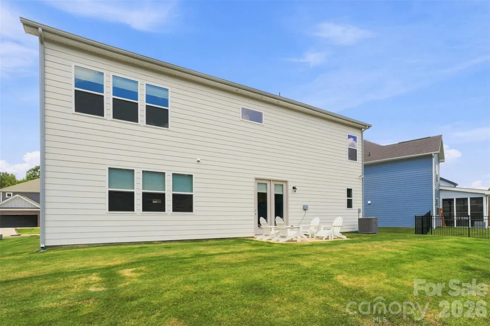 220 E Warfield Drive Mooresville, NC 28115