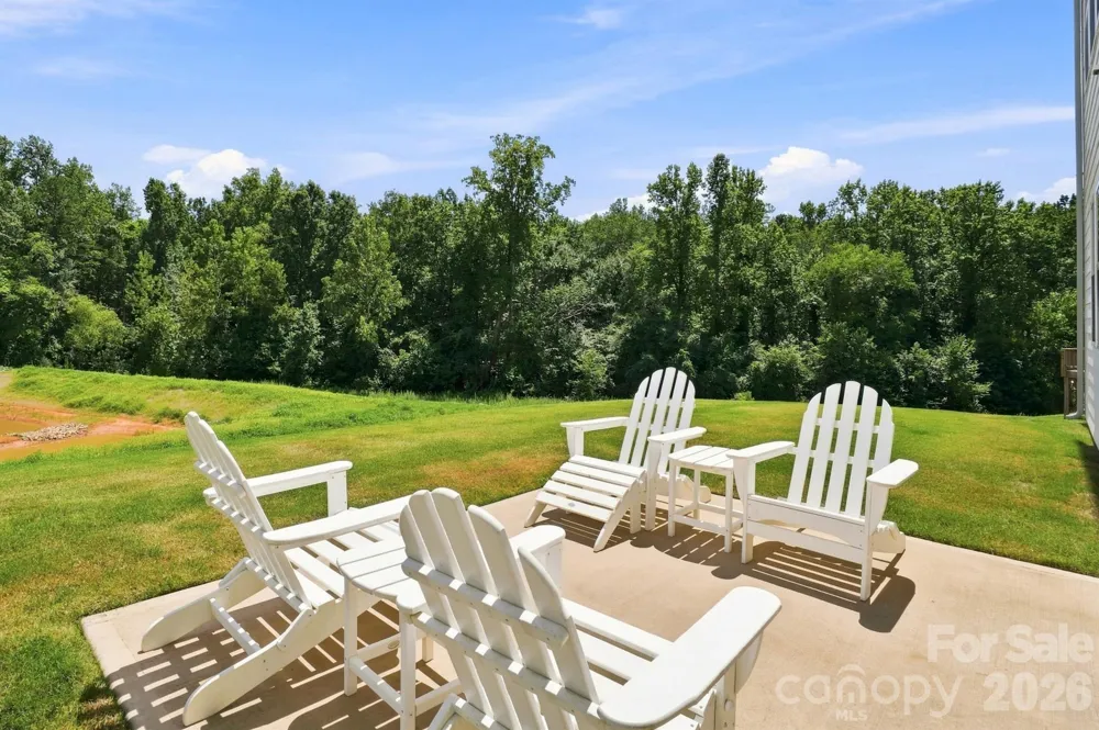 220 E Warfield Drive Mooresville, NC 28115