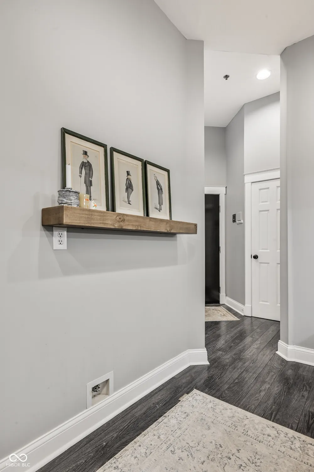 706 Massachusetts Avenue #202 Indianapolis, IN 46204