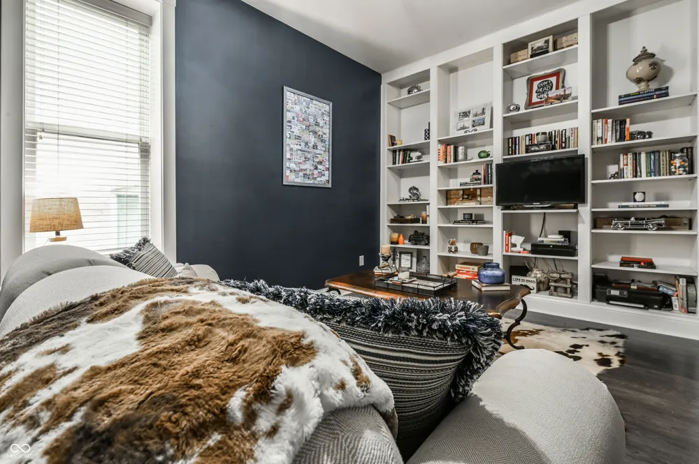 706 Massachusetts Avenue #202 Indianapolis, IN 46204