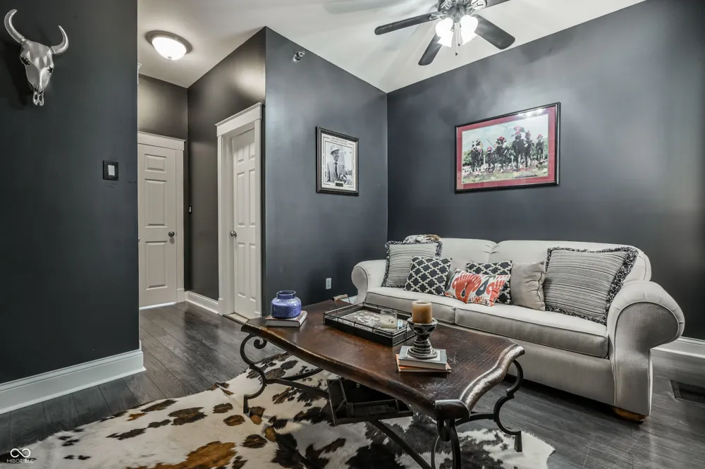 706 Massachusetts Avenue #202 Indianapolis, IN 46204