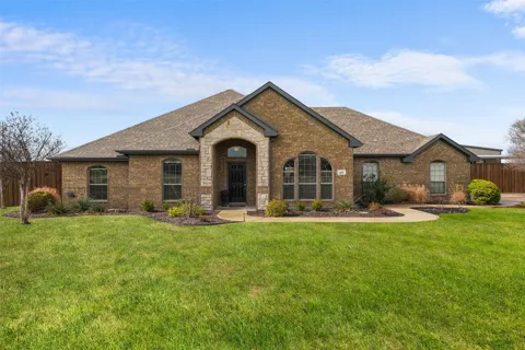 101 Paddock Lane