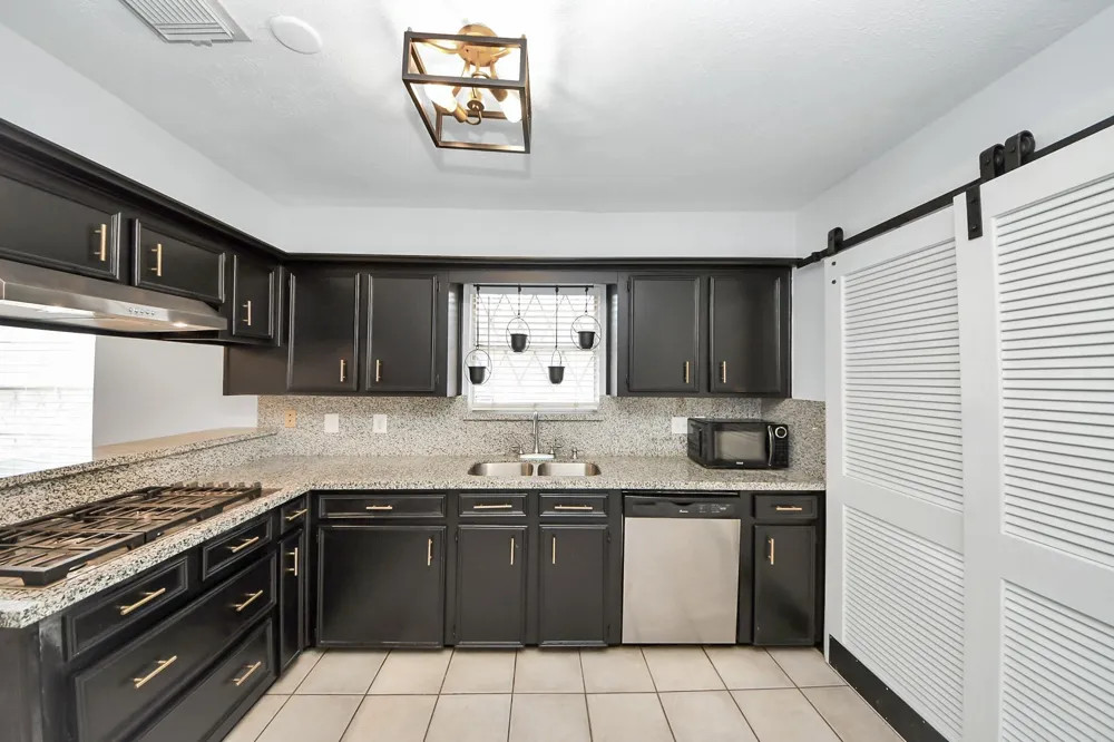 18 Barcelona Court Missouri City, TX 77459