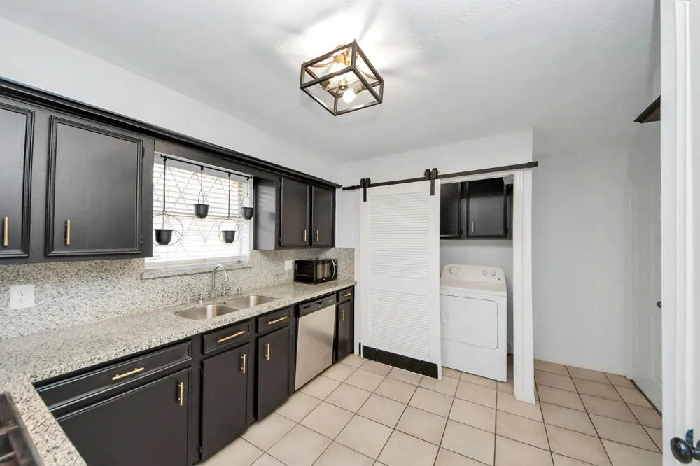 18 Barcelona Court Missouri City, TX 77459