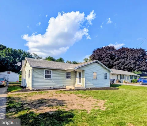 3403 LINCOLN HIGHWAY E