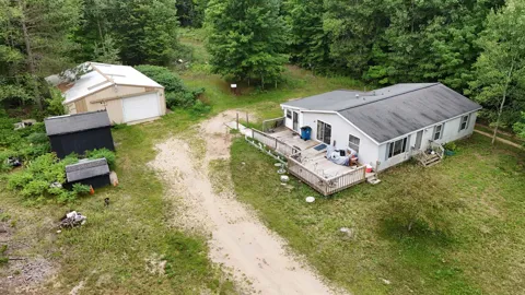14441 Woods Trail