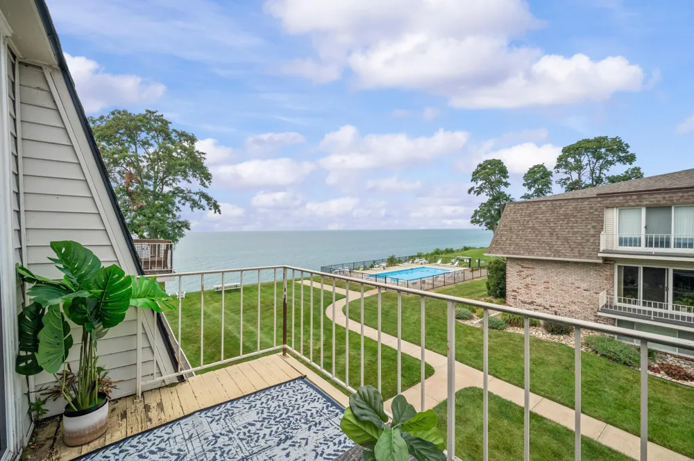 3622 Lakeshore Dr. Drive #g12 St. Joseph, MI 49085