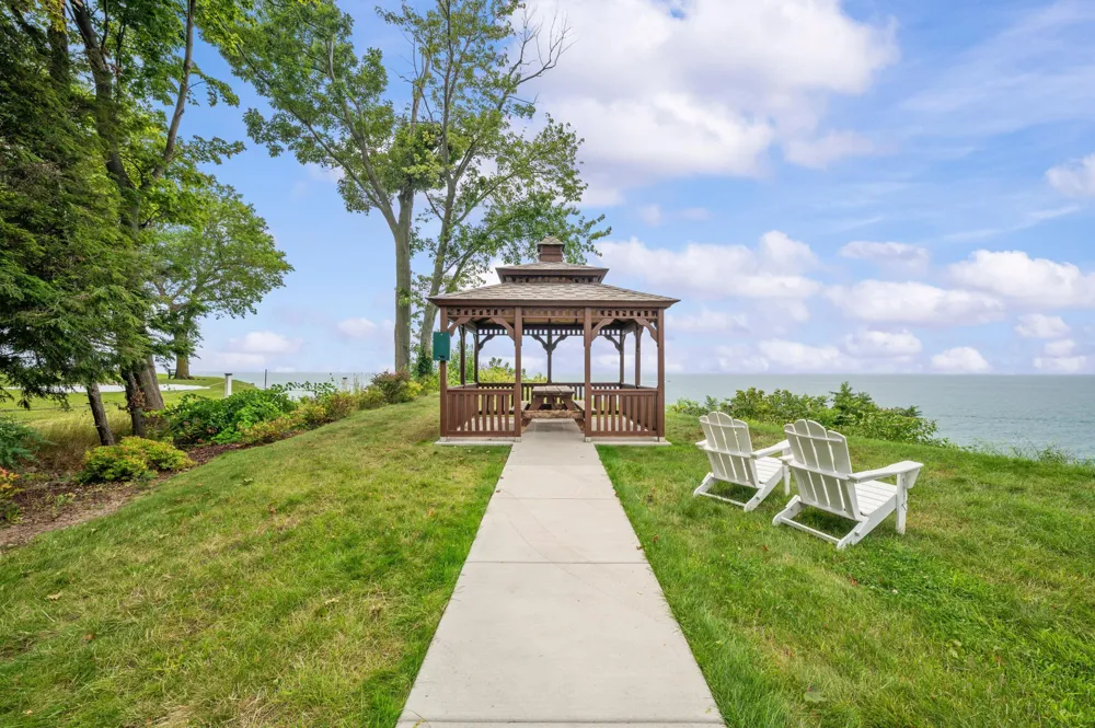 3622 Lakeshore Dr. Drive #g12 St. Joseph, MI 49085