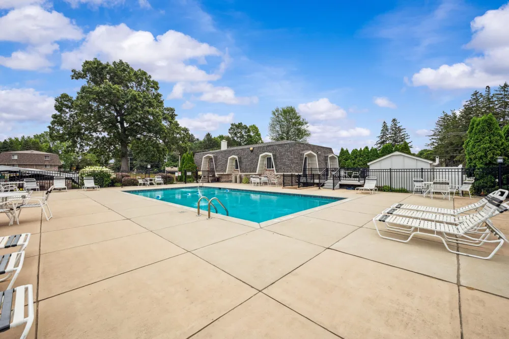 3622 Lakeshore Dr. Drive #g12 St. Joseph, MI 49085