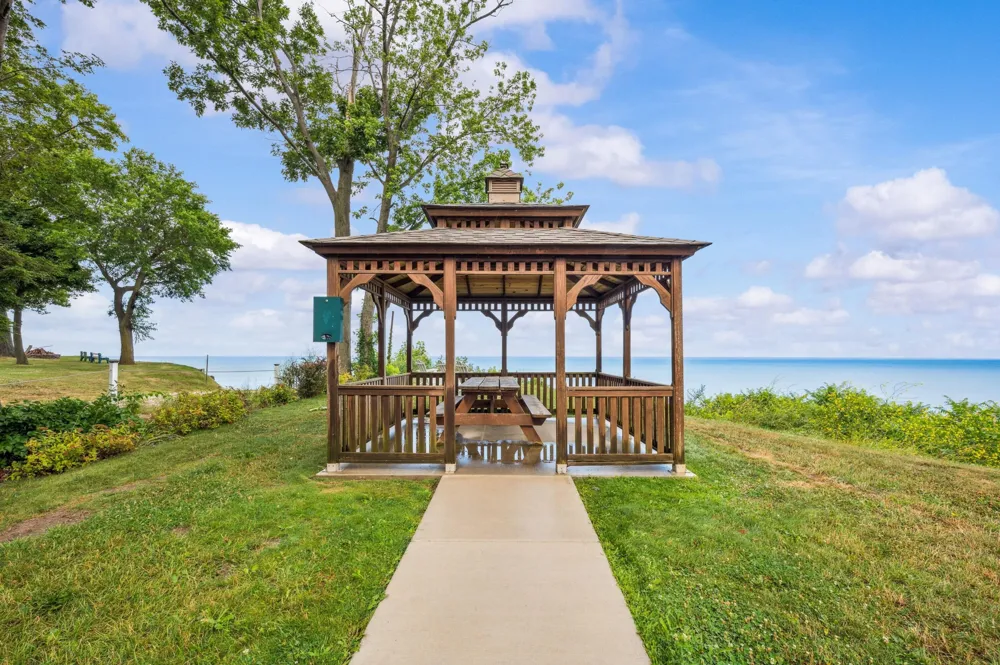 3622 Lakeshore Dr. Drive #g12 St. Joseph, MI 49085