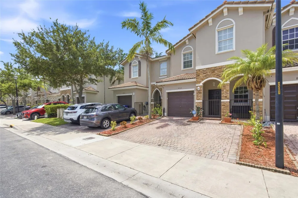 8906 SW 224th Ter Cutler Bay, FL 33190