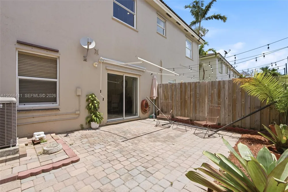 8906 SW 224th Ter Cutler Bay, FL 33190