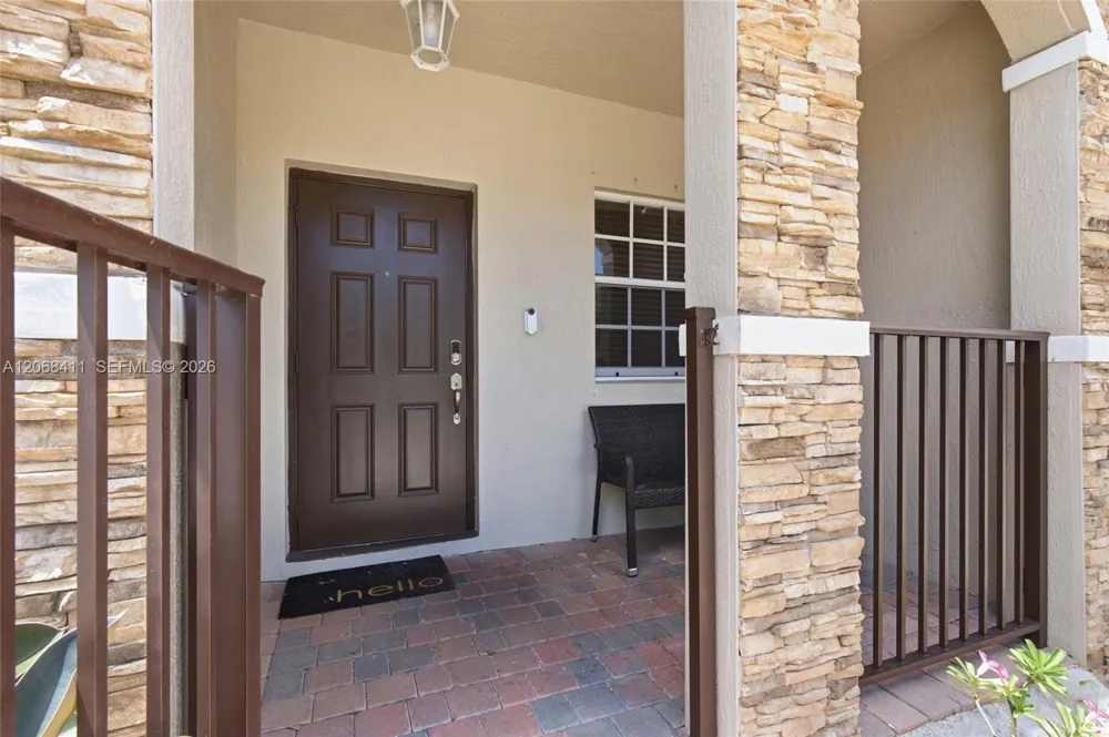 8906 SW 224th Ter Cutler Bay, FL 33190