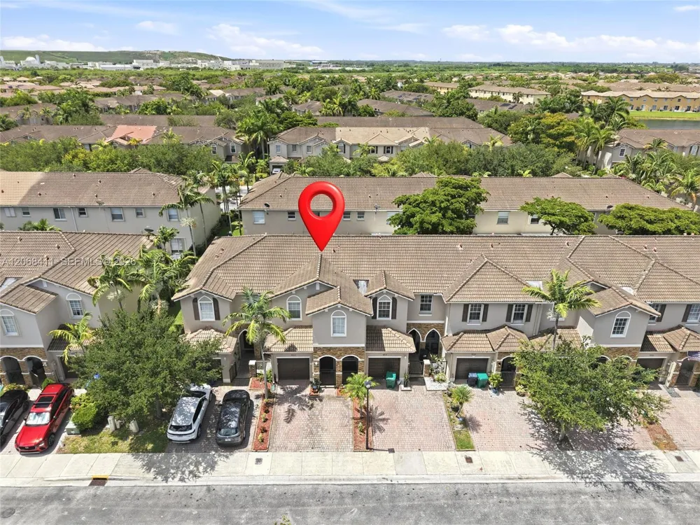 8906 SW 224th Ter Cutler Bay, FL 33190