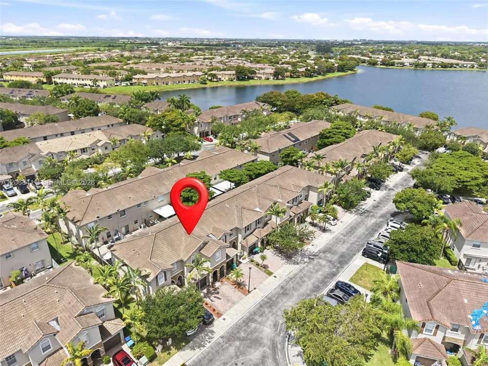 8906 SW 224th Ter Cutler Bay, FL 33190