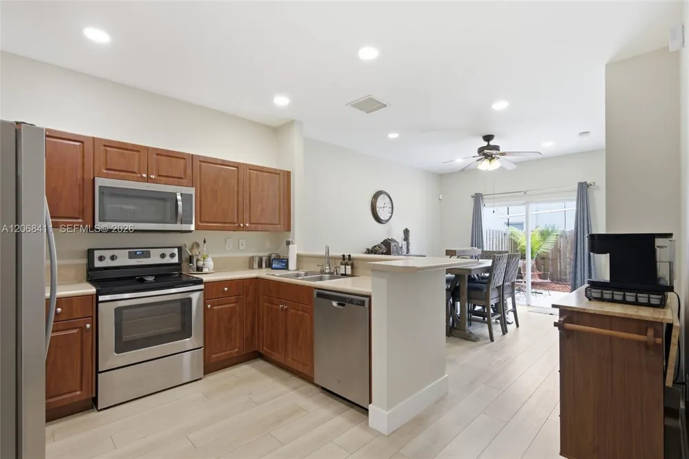 8906 SW 224th Ter Cutler Bay, FL 33190