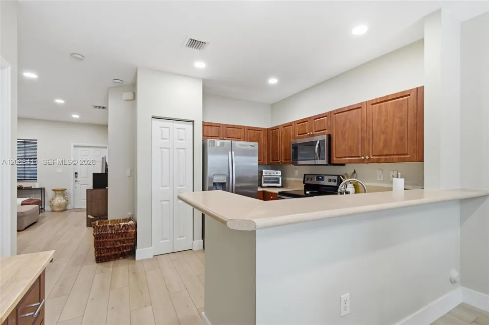 8906 SW 224th Ter Cutler Bay, FL 33190
