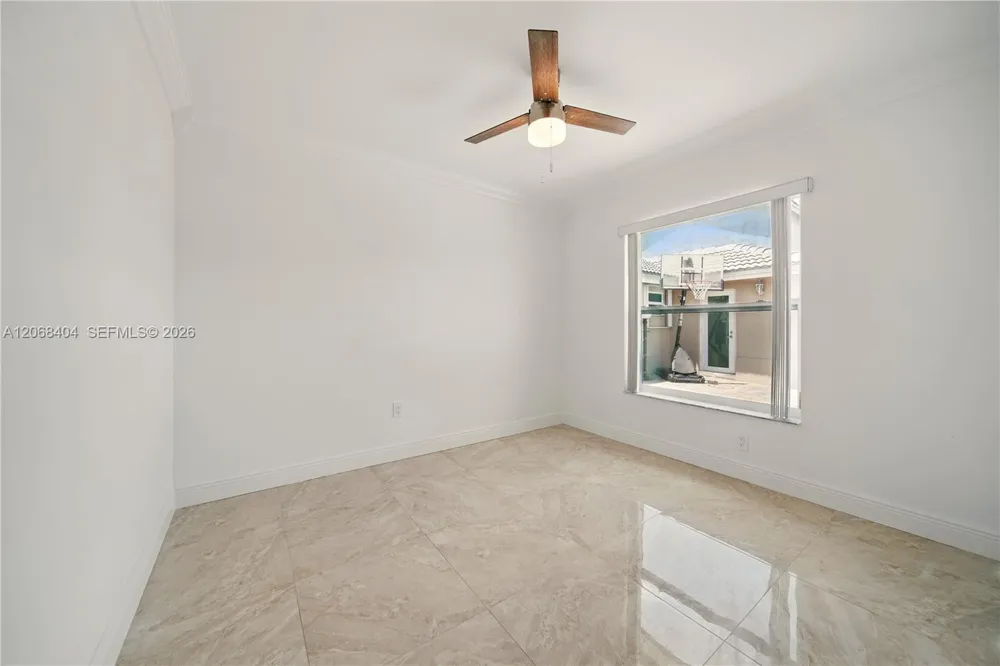 5202 NW 187th St Miami Gardens, FL 33055
