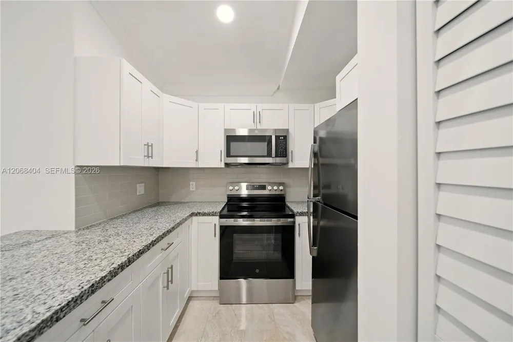5202 NW 187th St Miami Gardens, FL 33055