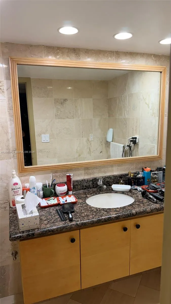 4880 NW 22nd St #307 Lauderhill, FL 33313
