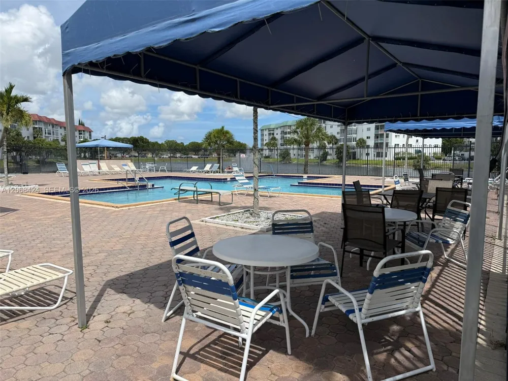 4880 NW 22nd St #307 Lauderhill, FL 33313