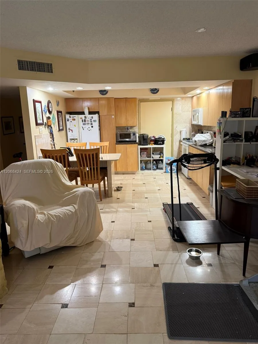 4880 NW 22nd St #307 Lauderhill, FL 33313