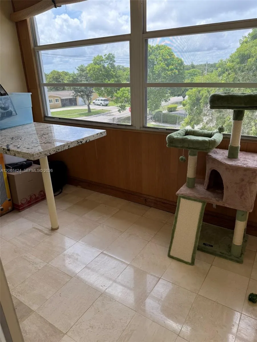 4880 NW 22nd St #307 Lauderhill, FL 33313