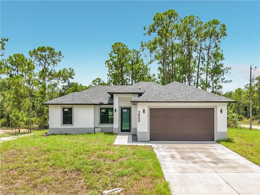 3900 E 10th Street Lehigh Acres, FL 33972